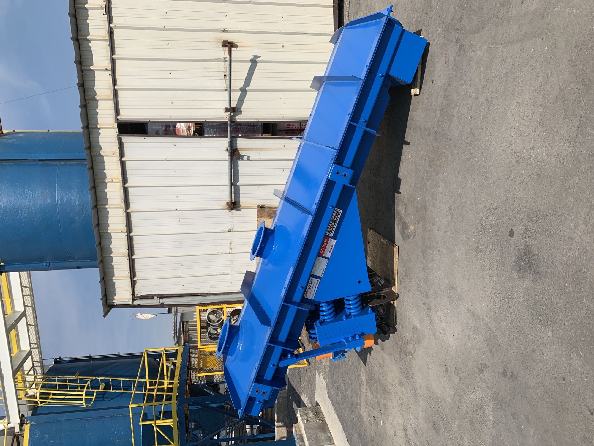 Loss-in-weight, weigh belt and vibratory feeders with load cells and PLC controls for precise dosing and batching
