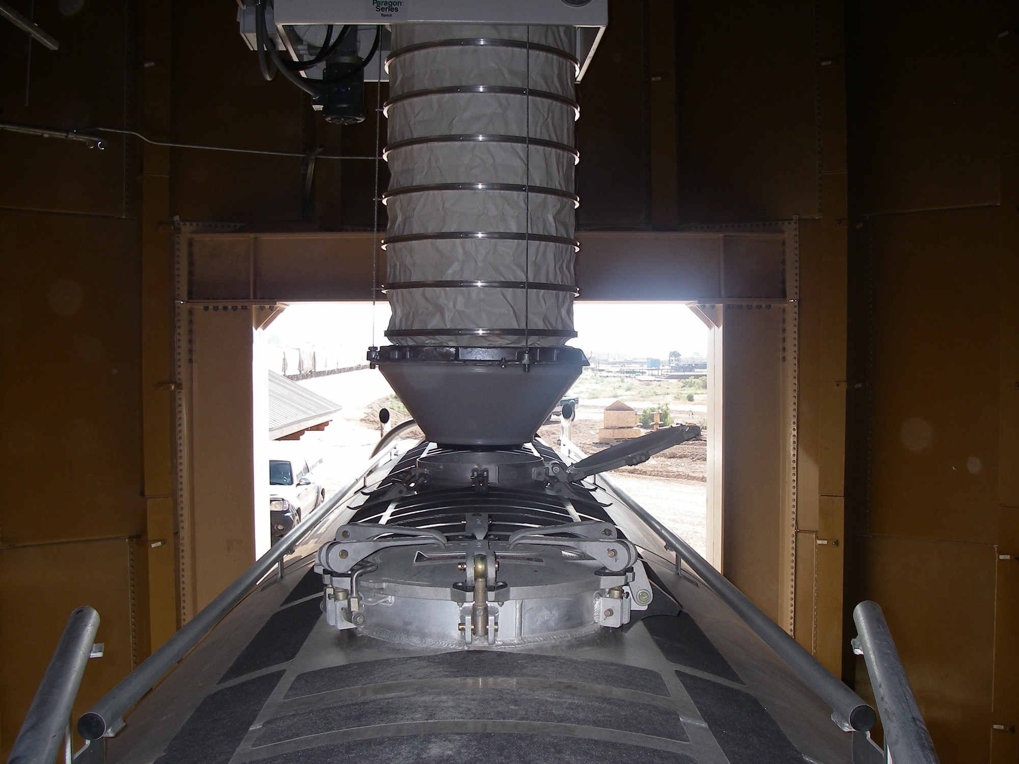 Storage Silos, Truck and Railcar Loading Systems