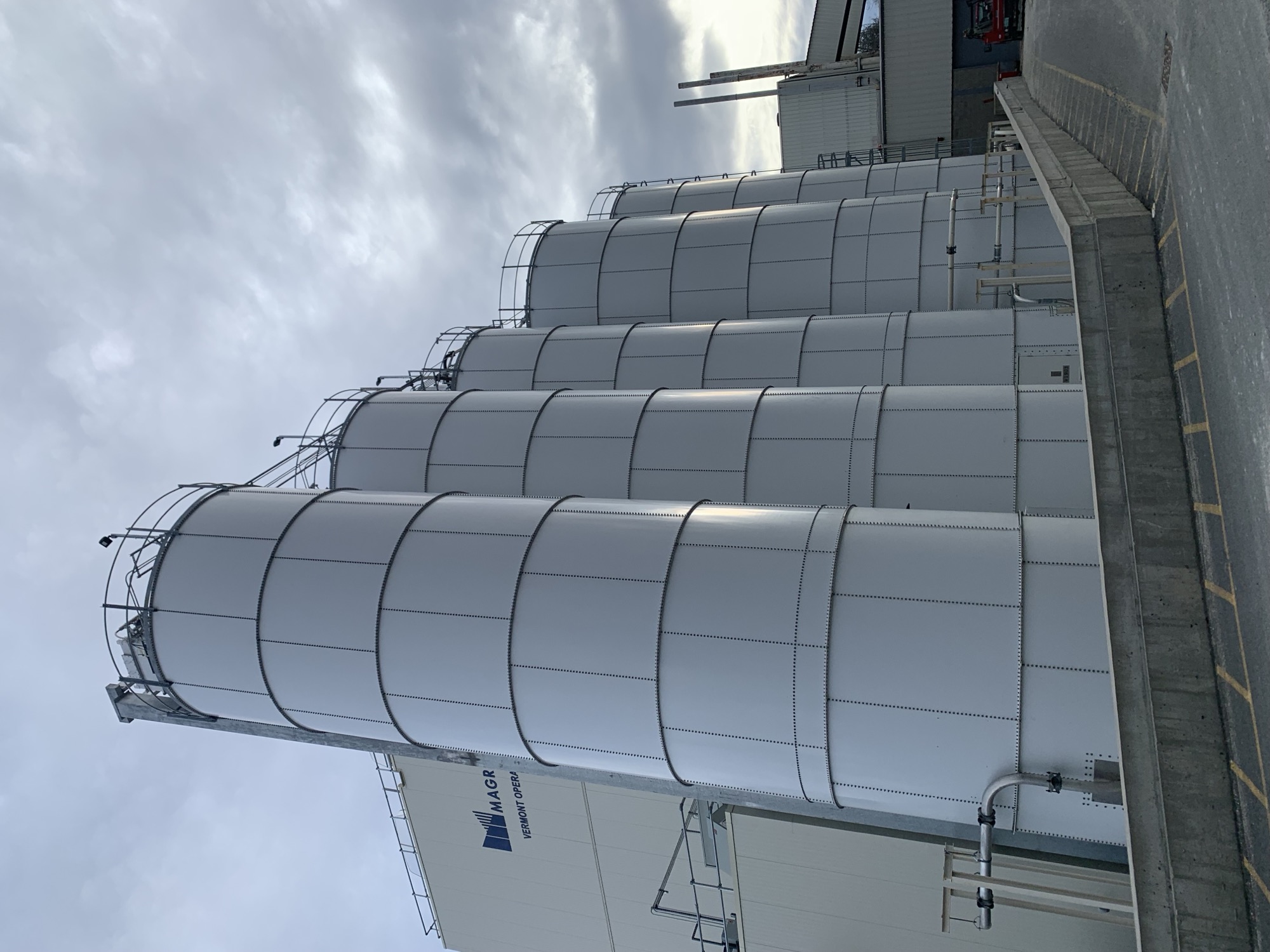 Storage Silos, Truck and Railcar Loading Systems