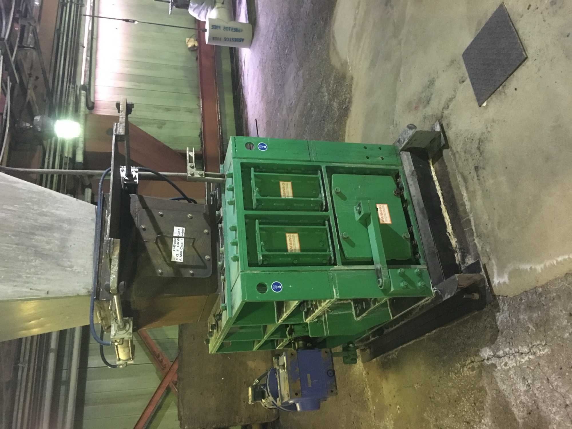 Loss-in-weight, weigh belt and vibratory feeders with load cells and PLC controls for precise dosing and batching